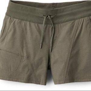 the north face olive green aphrodite hiking shorts